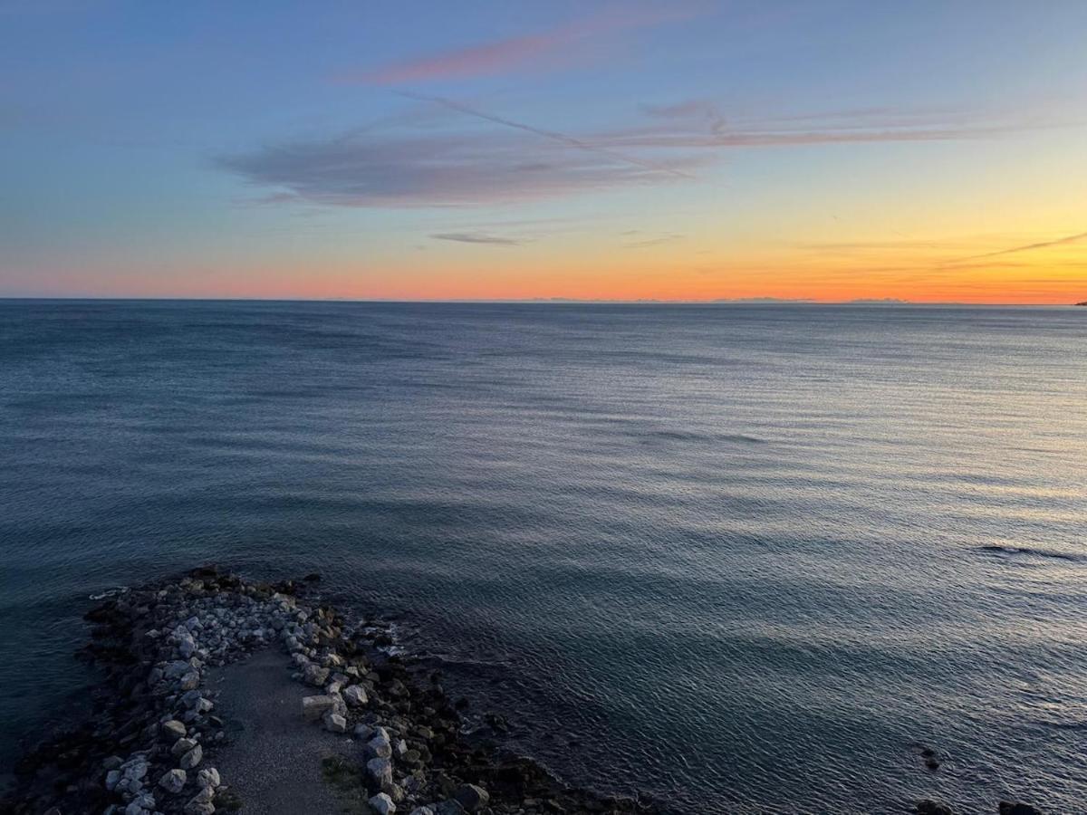 Primera Linea De Playa Benalmadena La Perla Playa Paraiso Eksteriør billede